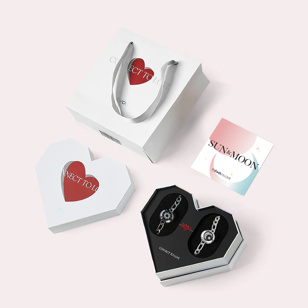 [White Heart Gift Packaging] Sun&Moon Touch Bracelets with Figaro Chain (Black+Silver) - Image 4